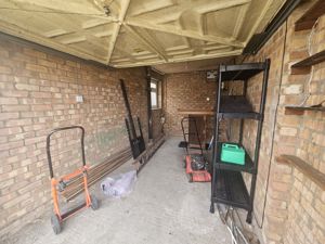 Garage- click for photo gallery